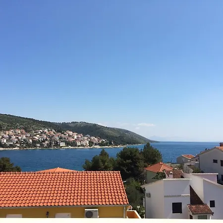 Crnjac Apartment Trogir
