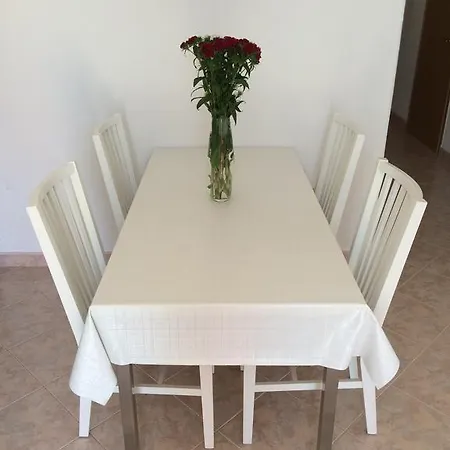 Apartment Crnjac *