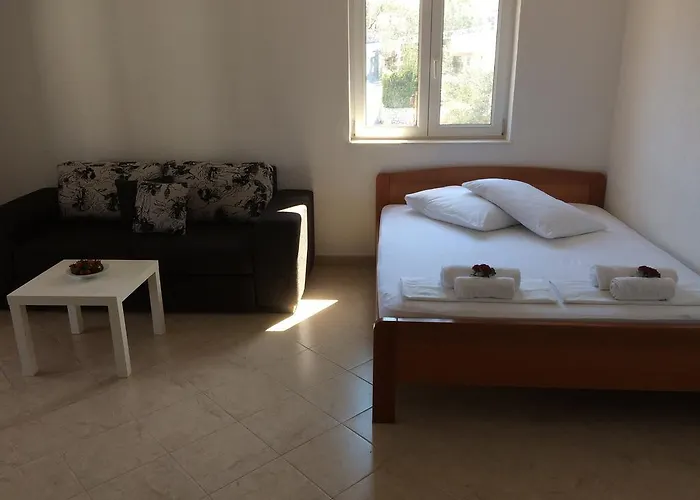Crnjac * Trogir